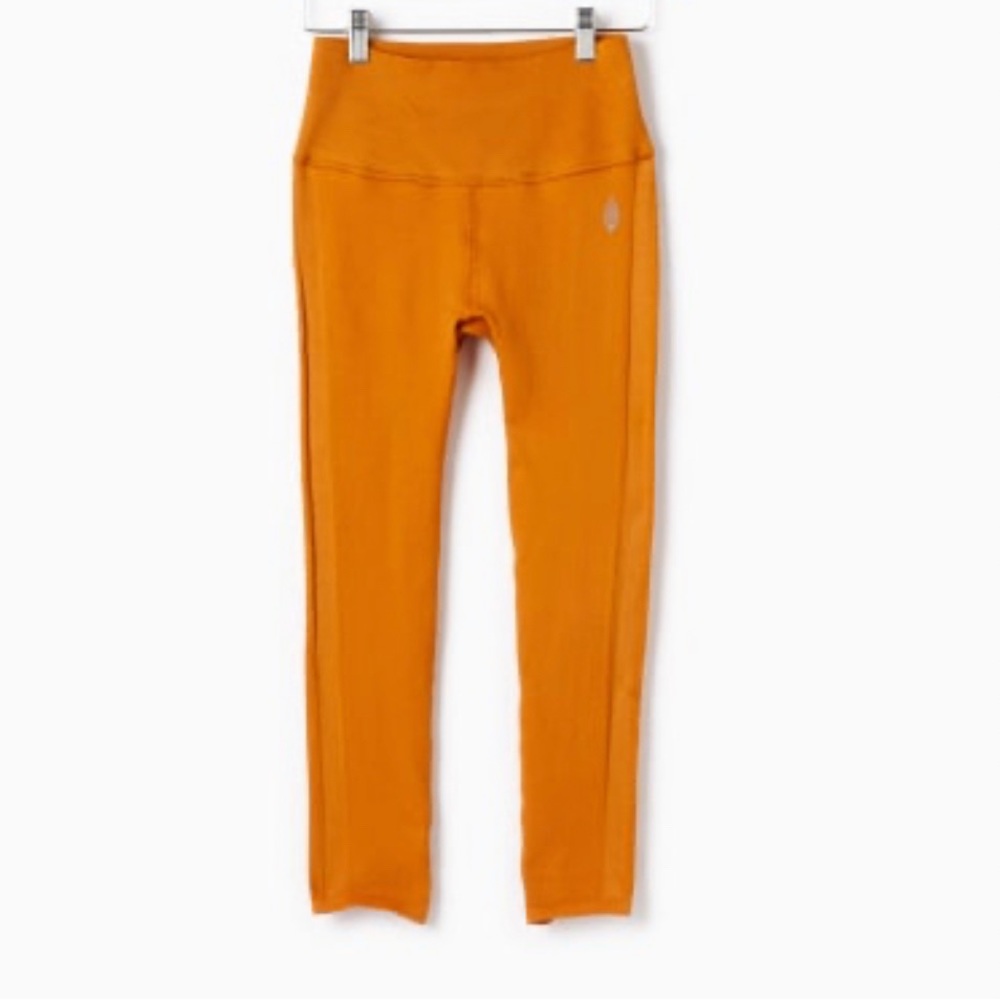 Free People Movement | Free throw legging | Toasted coconut | small high waist